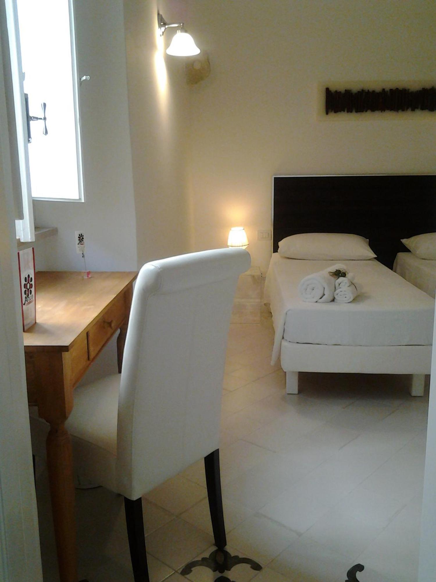 Arco' B&B Trani Cattedrale Bagian luar foto