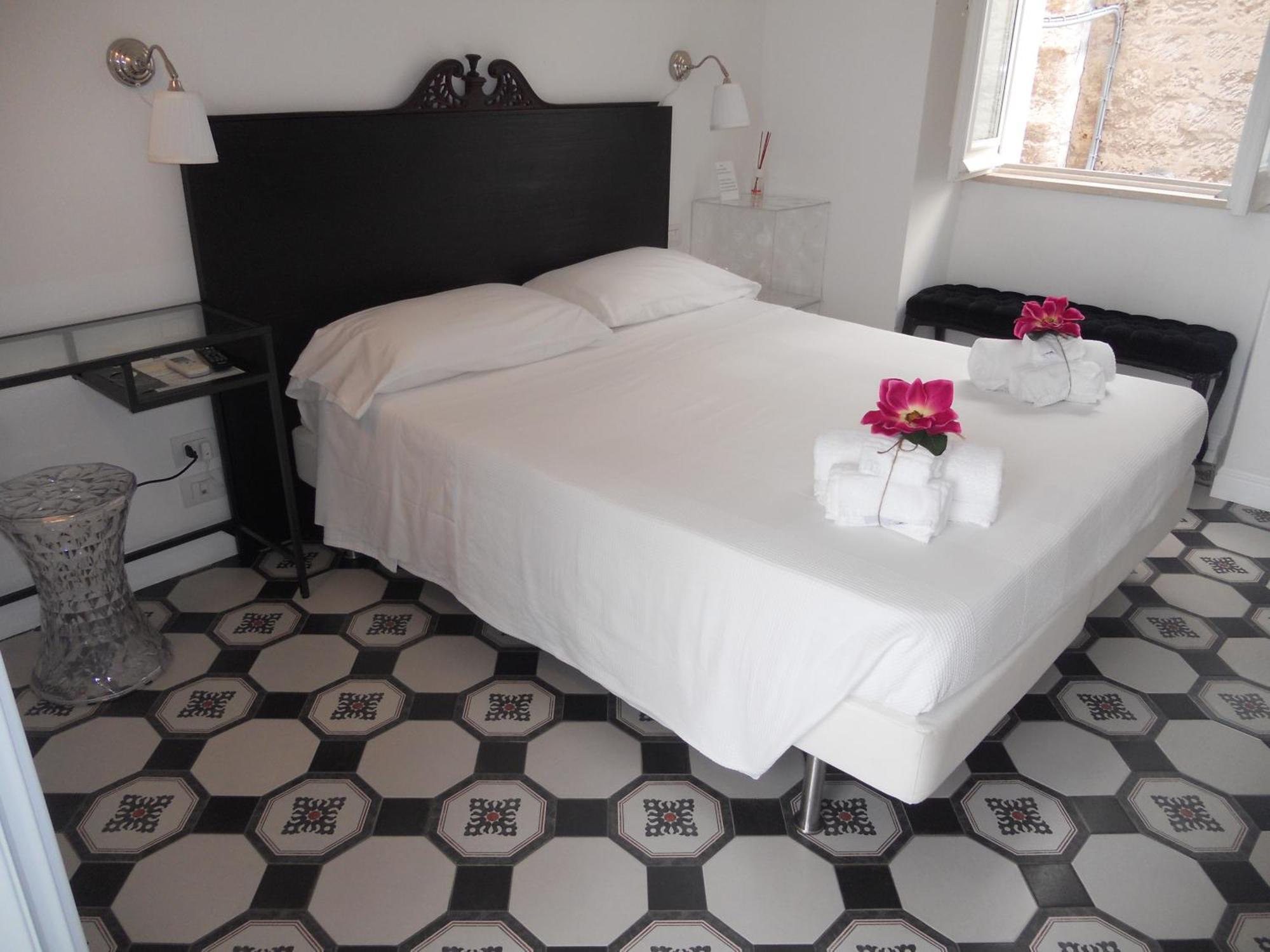Arco' B&B Trani Cattedrale Ruang foto